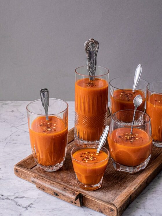 Gazpacho aus Tomate, Paprika und Honigmelone | FREE MINDED FOLKS