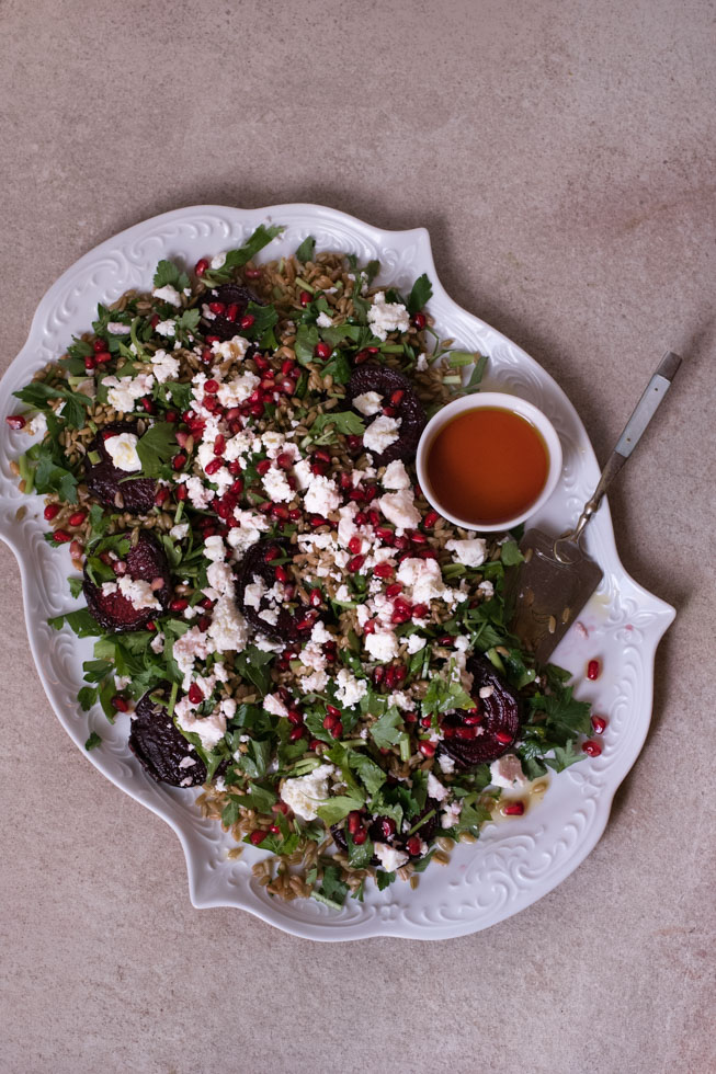 Grünkern Salat mit Rote Bete und Himbeer Essig Dressing | FREE MINDED FOLKS