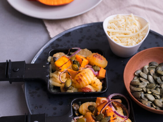 Ausgefallene Raclette Idee mit Gnocchi und Kürbis | FREE MINDED FOLKS